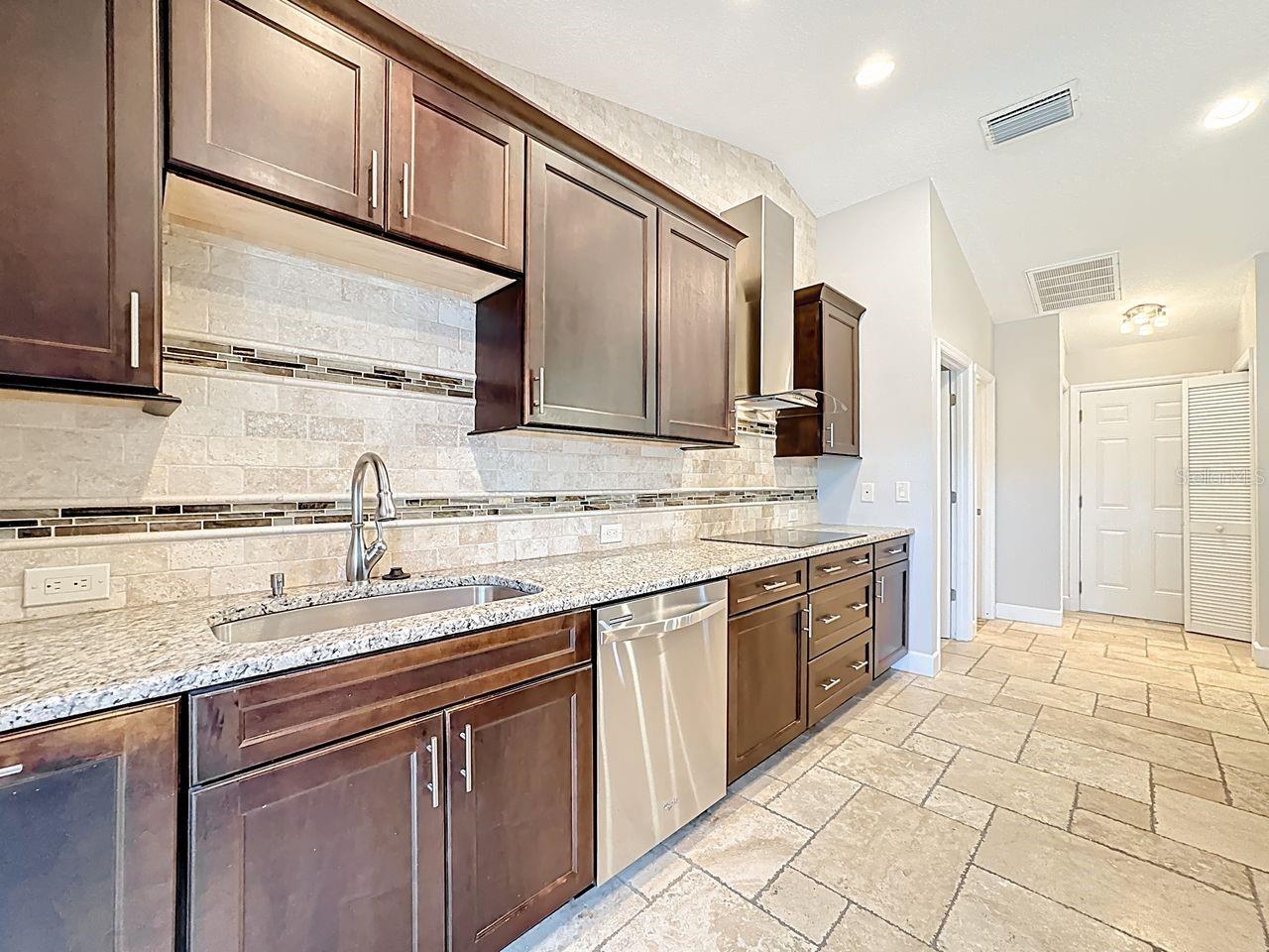 Image 19 of 56 For 8019 Madeira Court