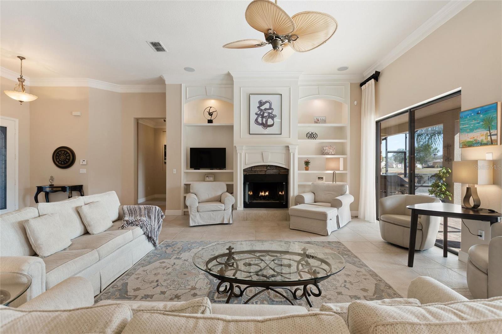 Image 11 of 74 For 927 San Raphael Street