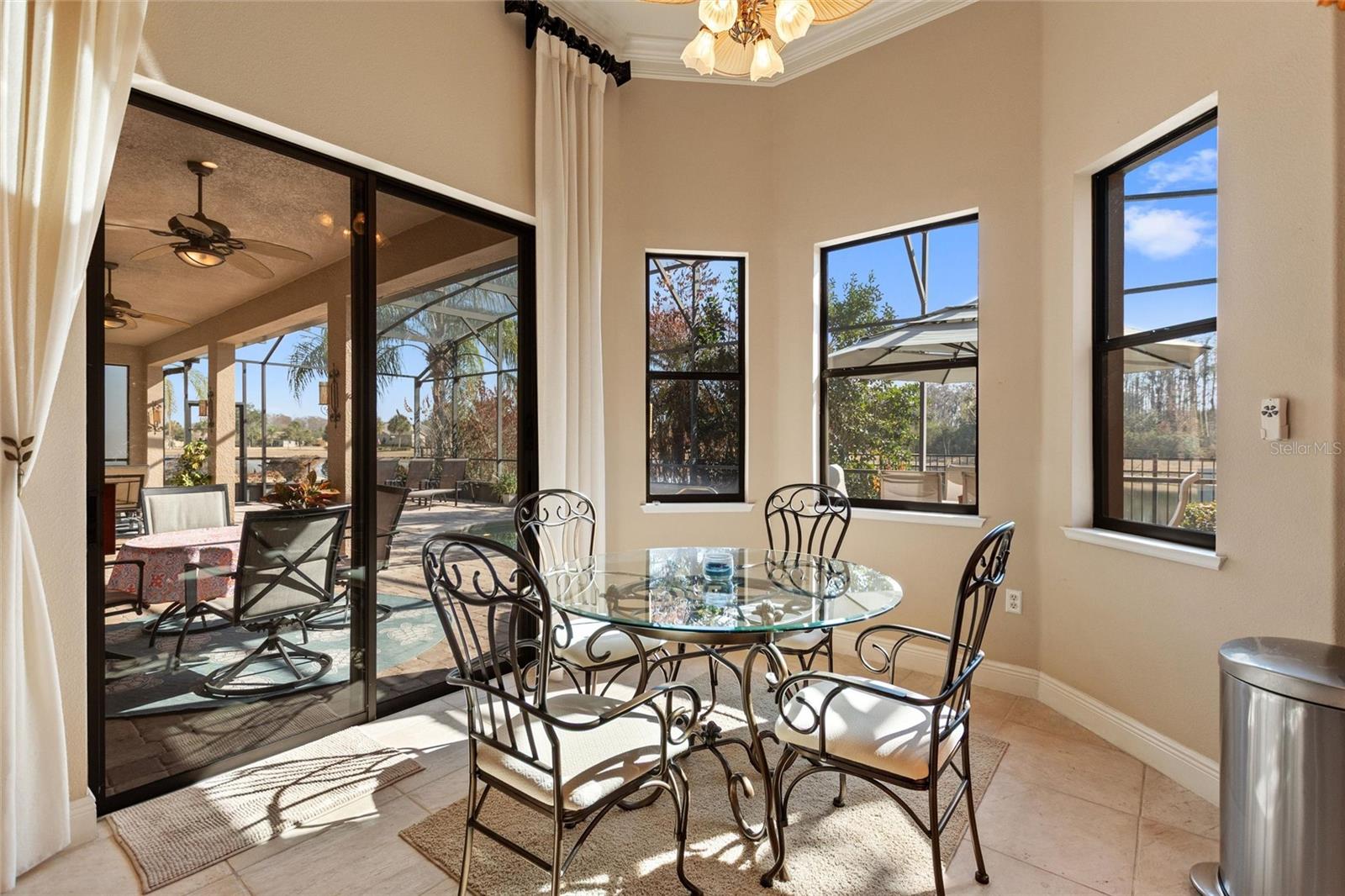 Image 16 of 74 For 927 San Raphael Street