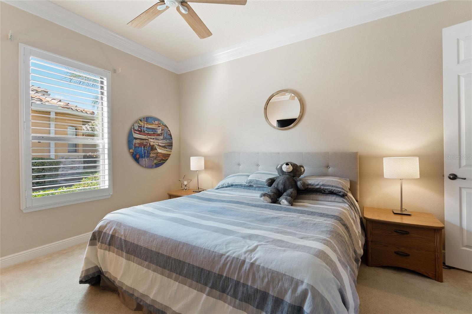 Image 33 of 74 For 927 San Raphael Street