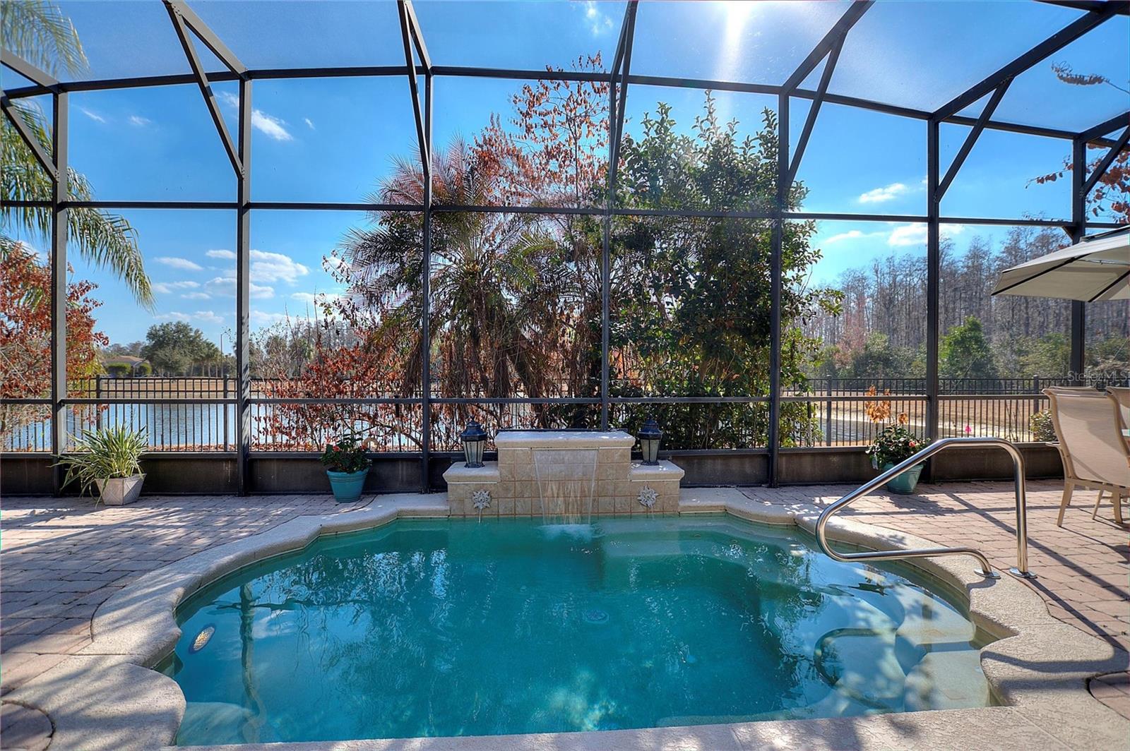 Image 43 of 74 For 927 San Raphael Street