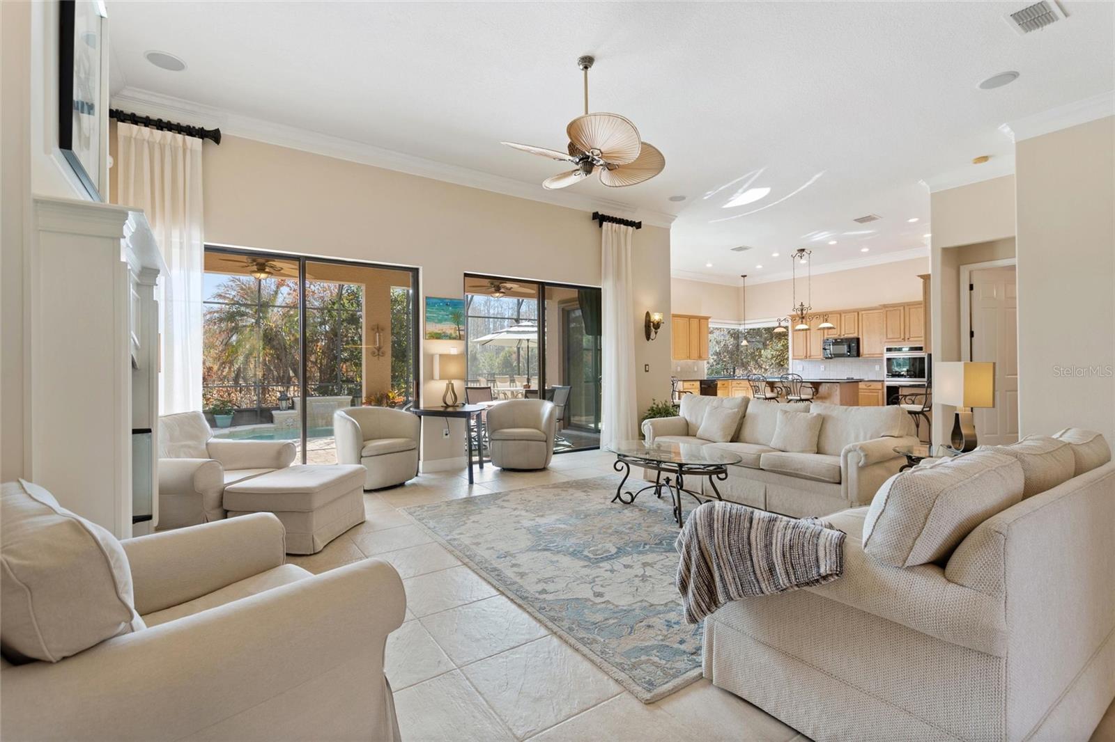 Image 9 of 74 For 927 San Raphael Street