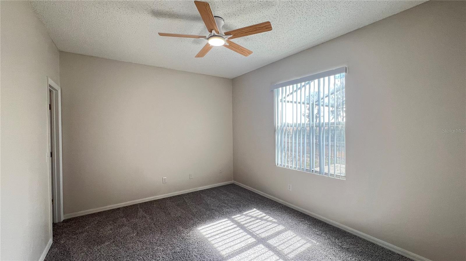 Image 26 of 37 For 453 Sunset View Drive