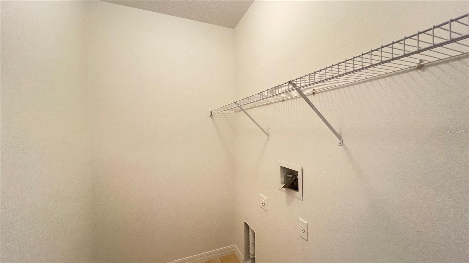 Image 32 of 37 For 453 Sunset View Drive