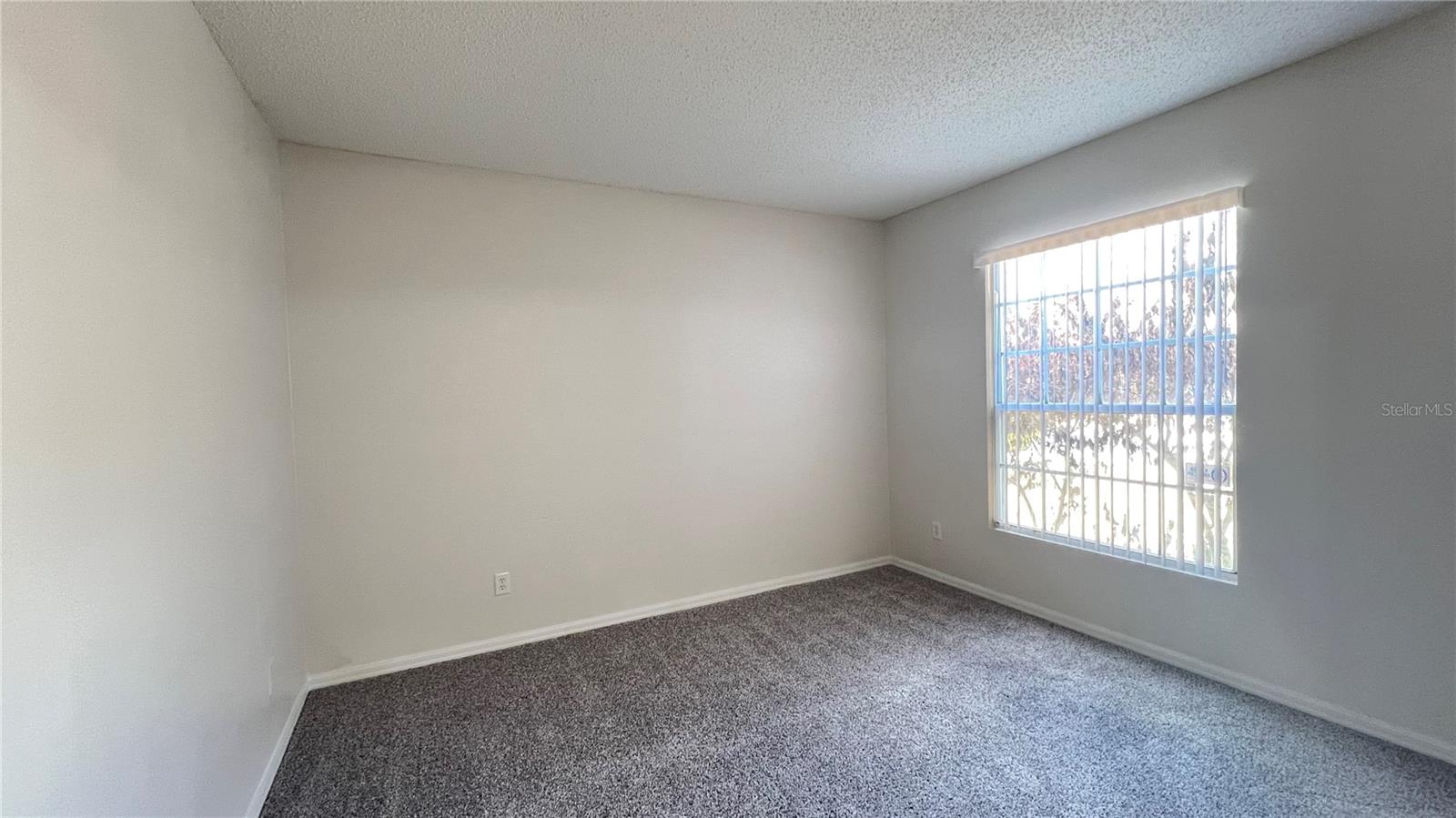 Image 6 of 37 For 453 Sunset View Drive