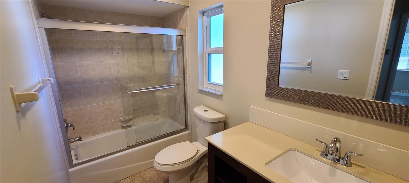 Image 14 of 23 For 644 Midiron Drive