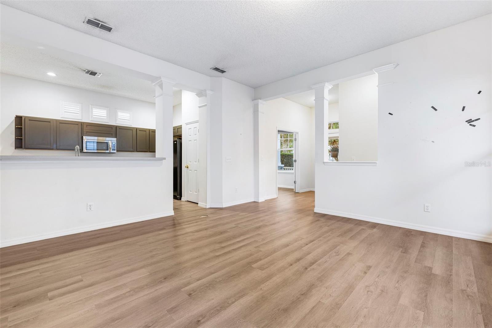 Image 10 of 25 For 834 Lake Evalyn Drive