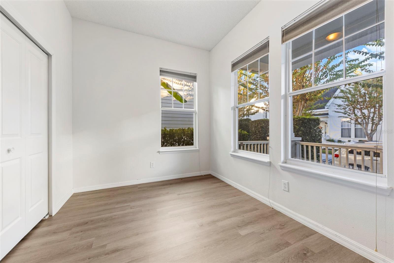 Image 17 of 25 For 834 Lake Evalyn Drive