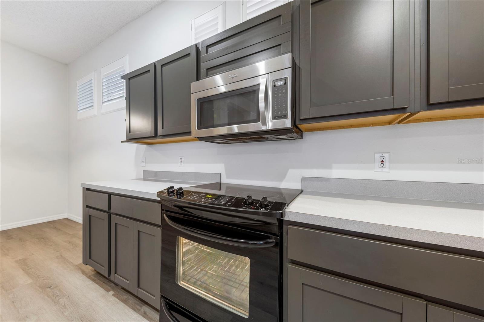 Image 2 of 25 For 834 Lake Evalyn Drive