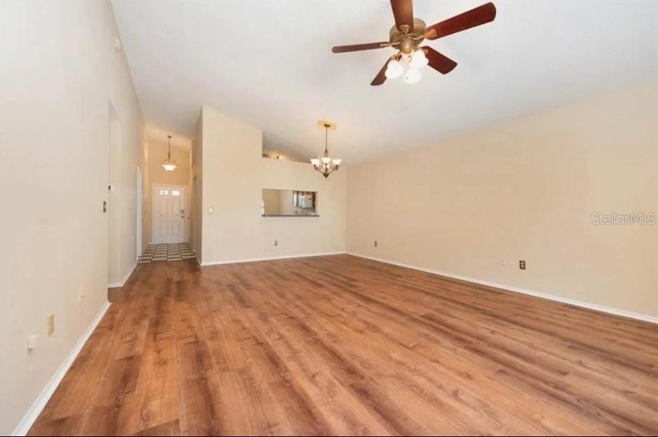 Image 4 of 18 For 10825 Bellamy Ct Court