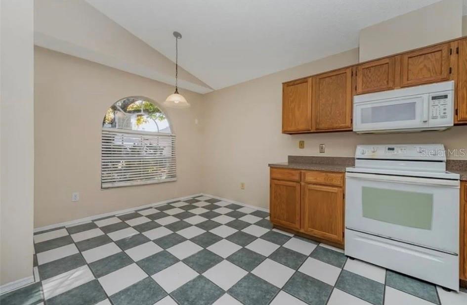 Image 7 of 18 For 10825 Bellamy Ct Court