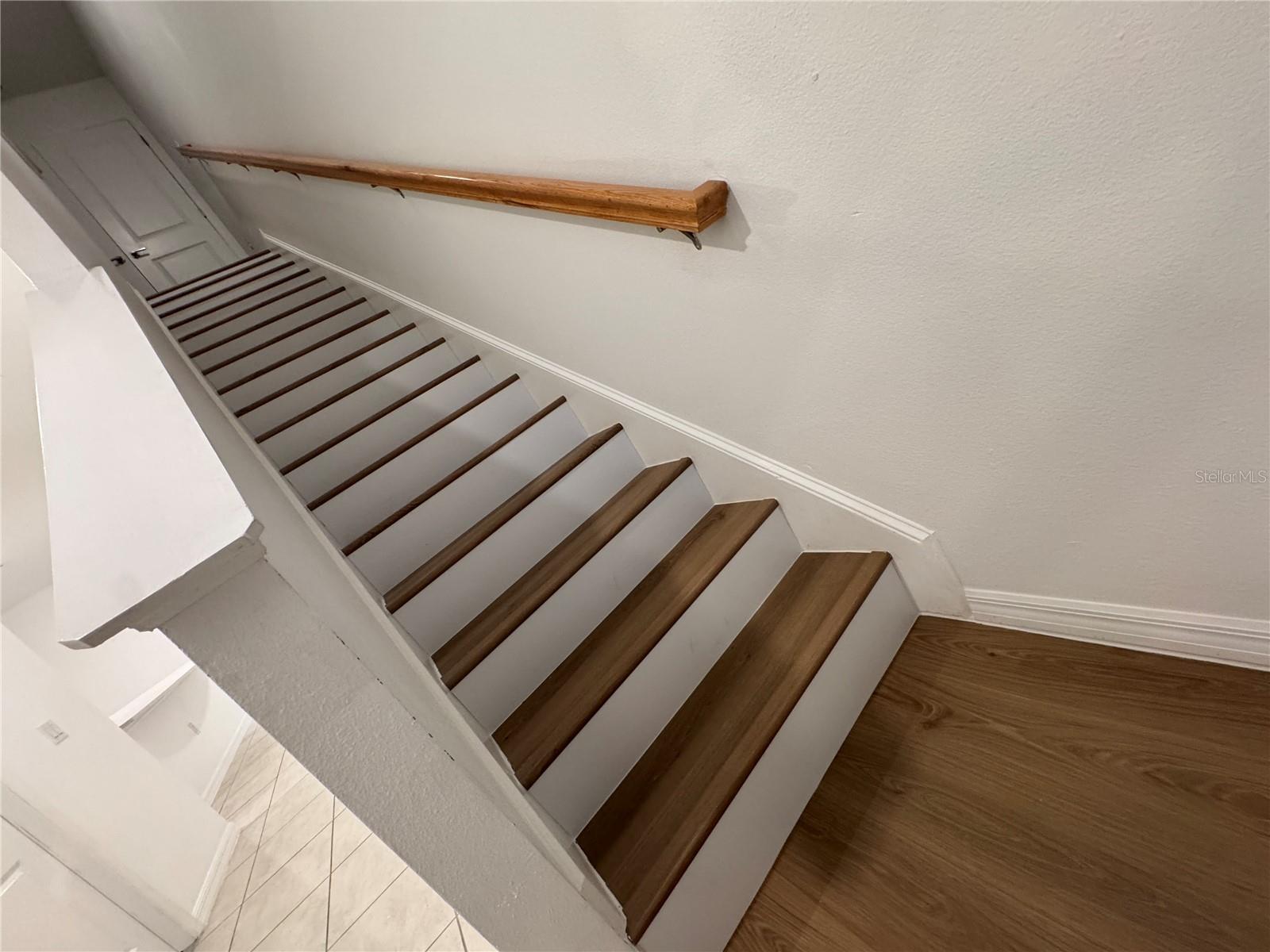 Image 6 of 21 For 2906 Canary Avenue