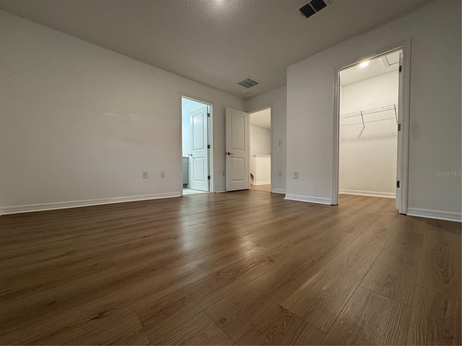 Image 9 of 21 For 2906 Canary Avenue