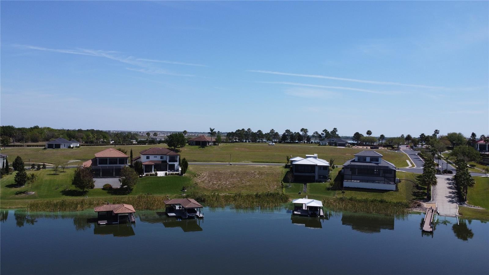 Image 11 of 34 For 707 Waterfern Trail Drive