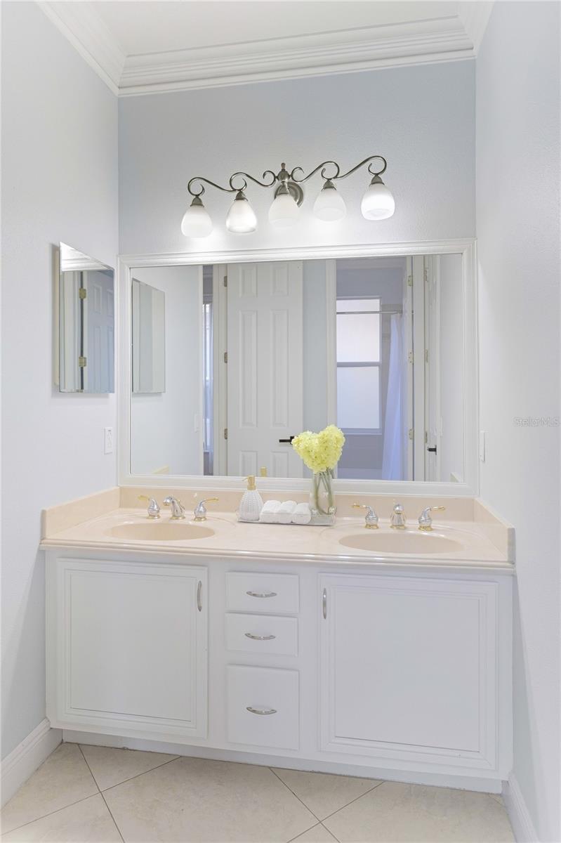 Listing photo id 30 for 3540 Valleyview Drive