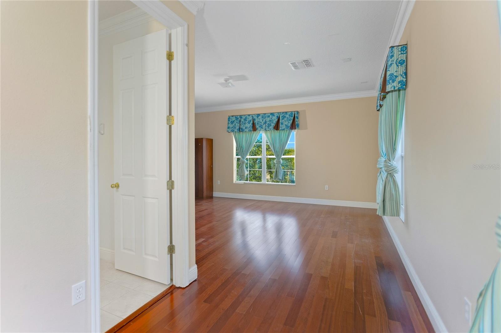 Listing photo id 33 for 3540 Valleyview Drive