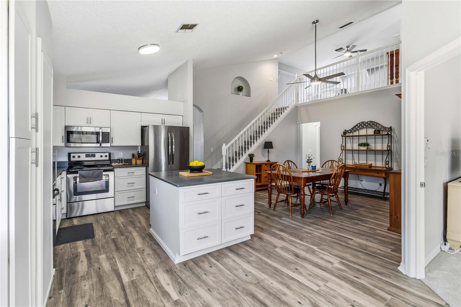 Image 15 of 59 For 4250 Andover Cay Blvd.