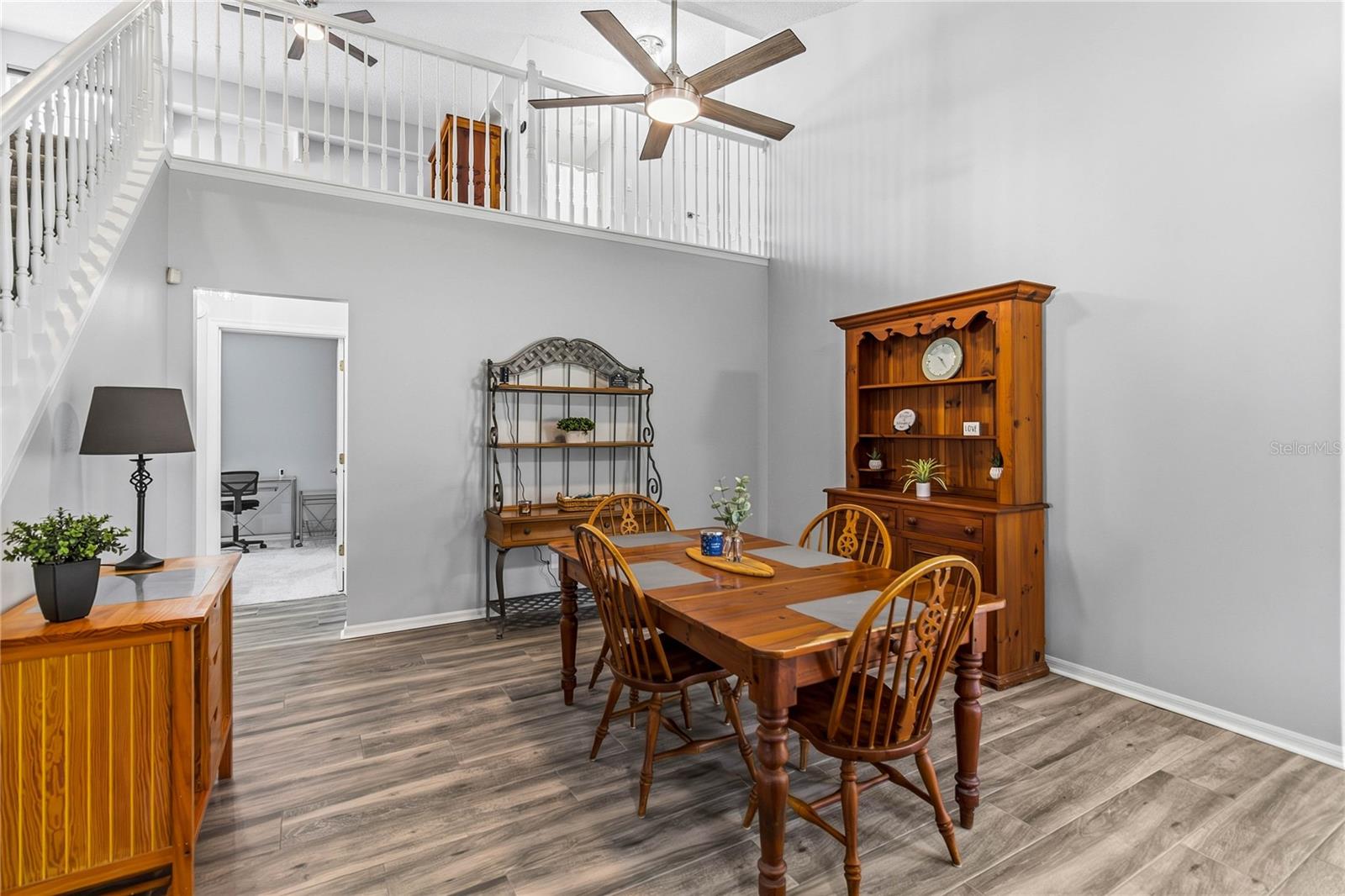 Image 19 of 59 For 4250 Andover Cay Blvd.