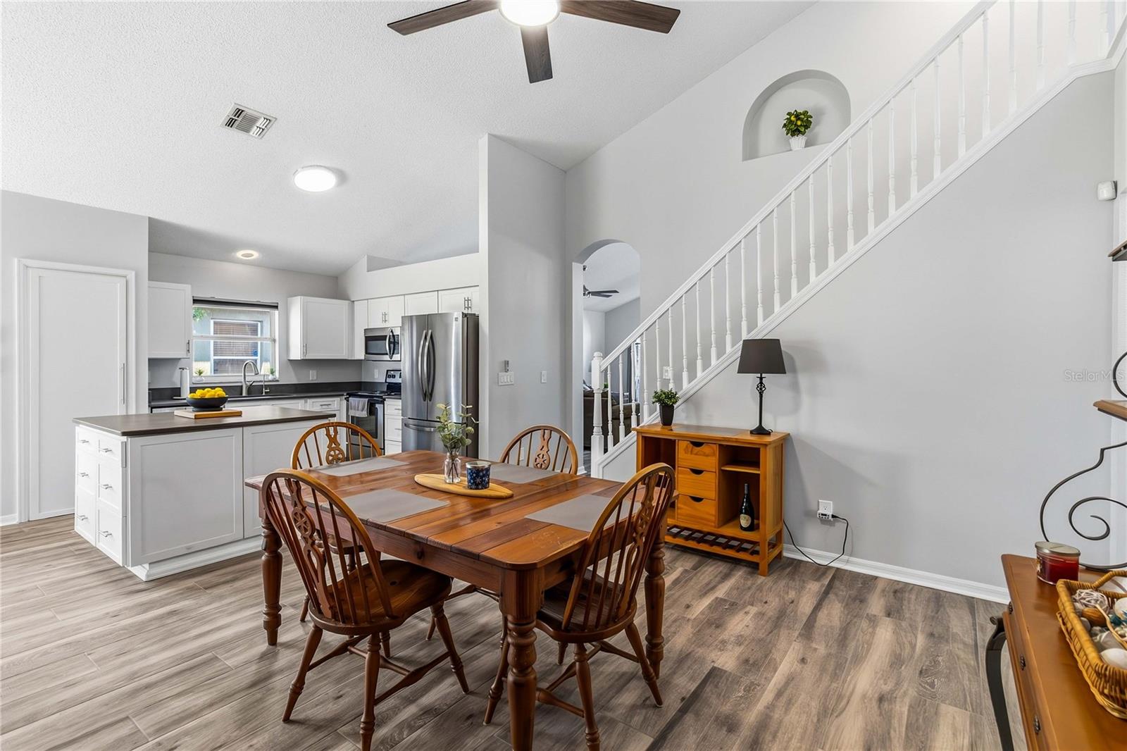 Image 21 of 59 For 4250 Andover Cay Blvd.