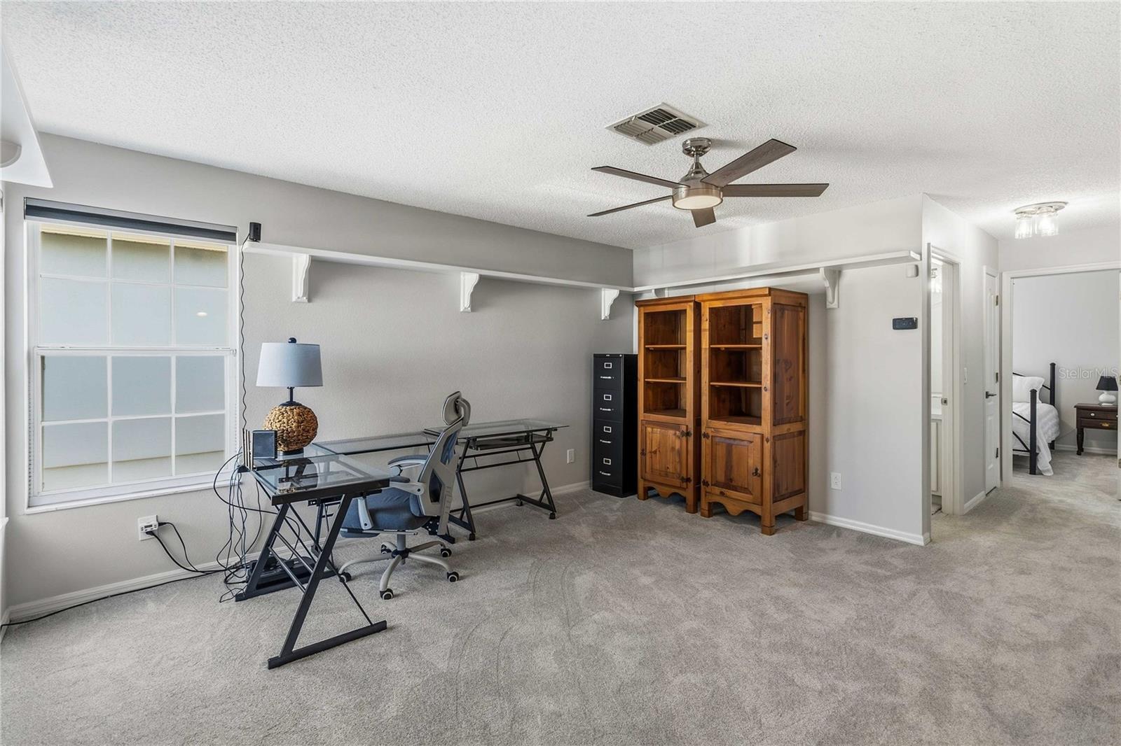 Image 37 of 59 For 4250 Andover Cay Blvd.