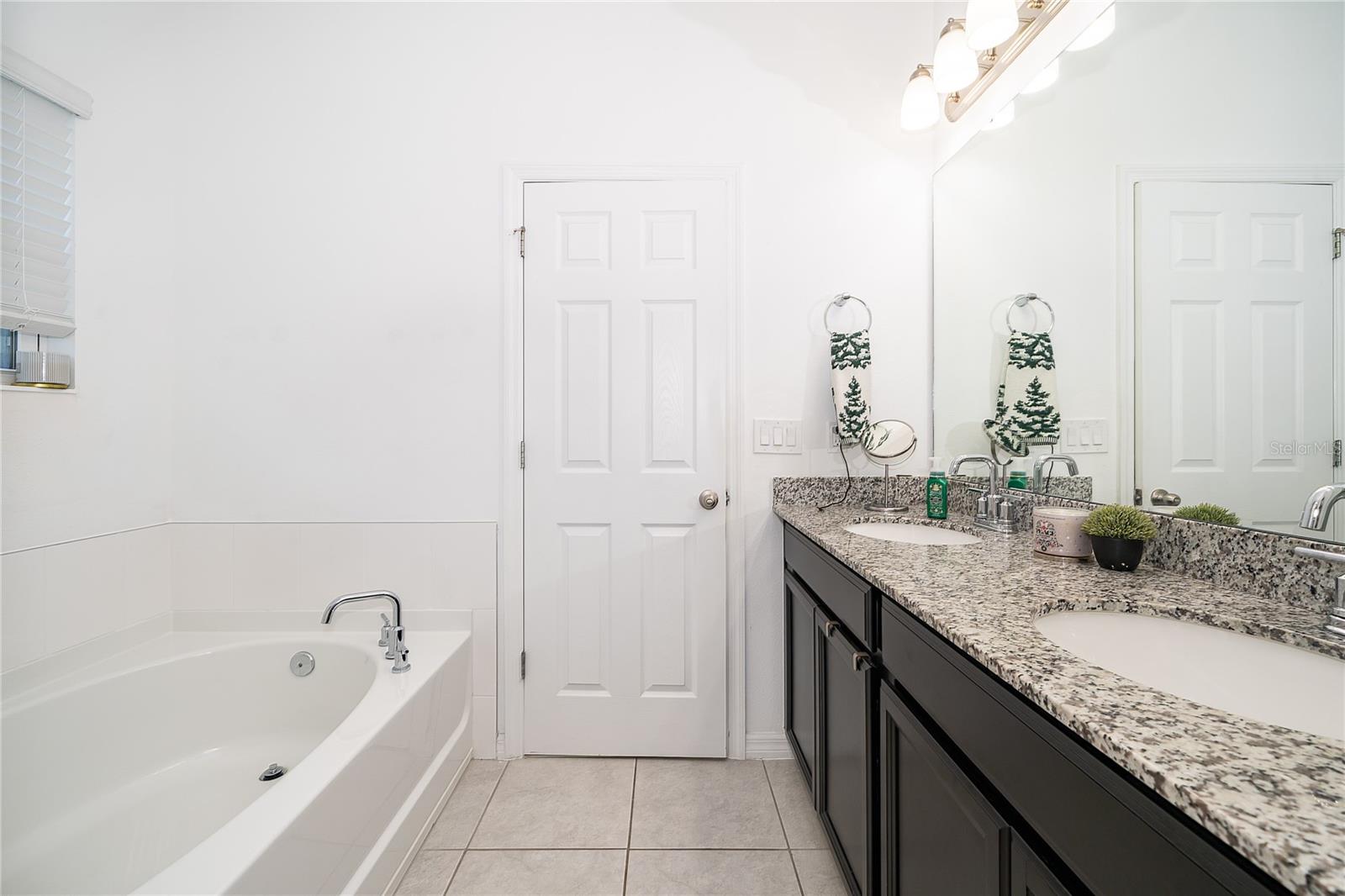 Image 22 of 31 For 1584 Astoria Arbor Ln