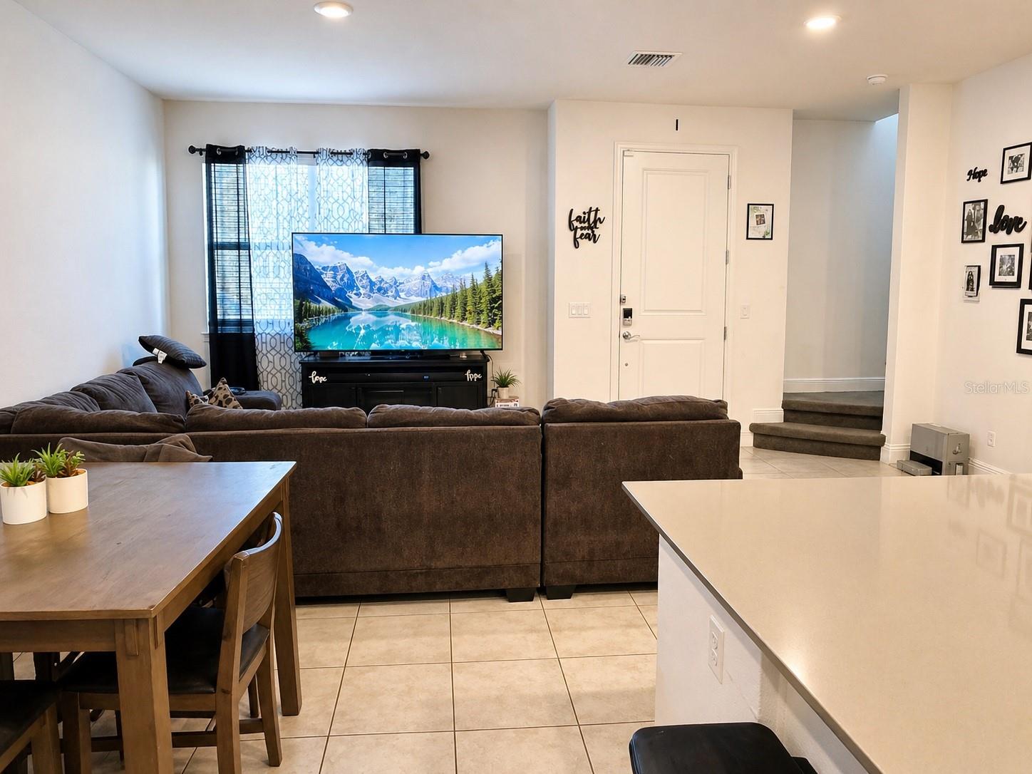 Image 4 of 16 For 3890 Knotty Pine Street