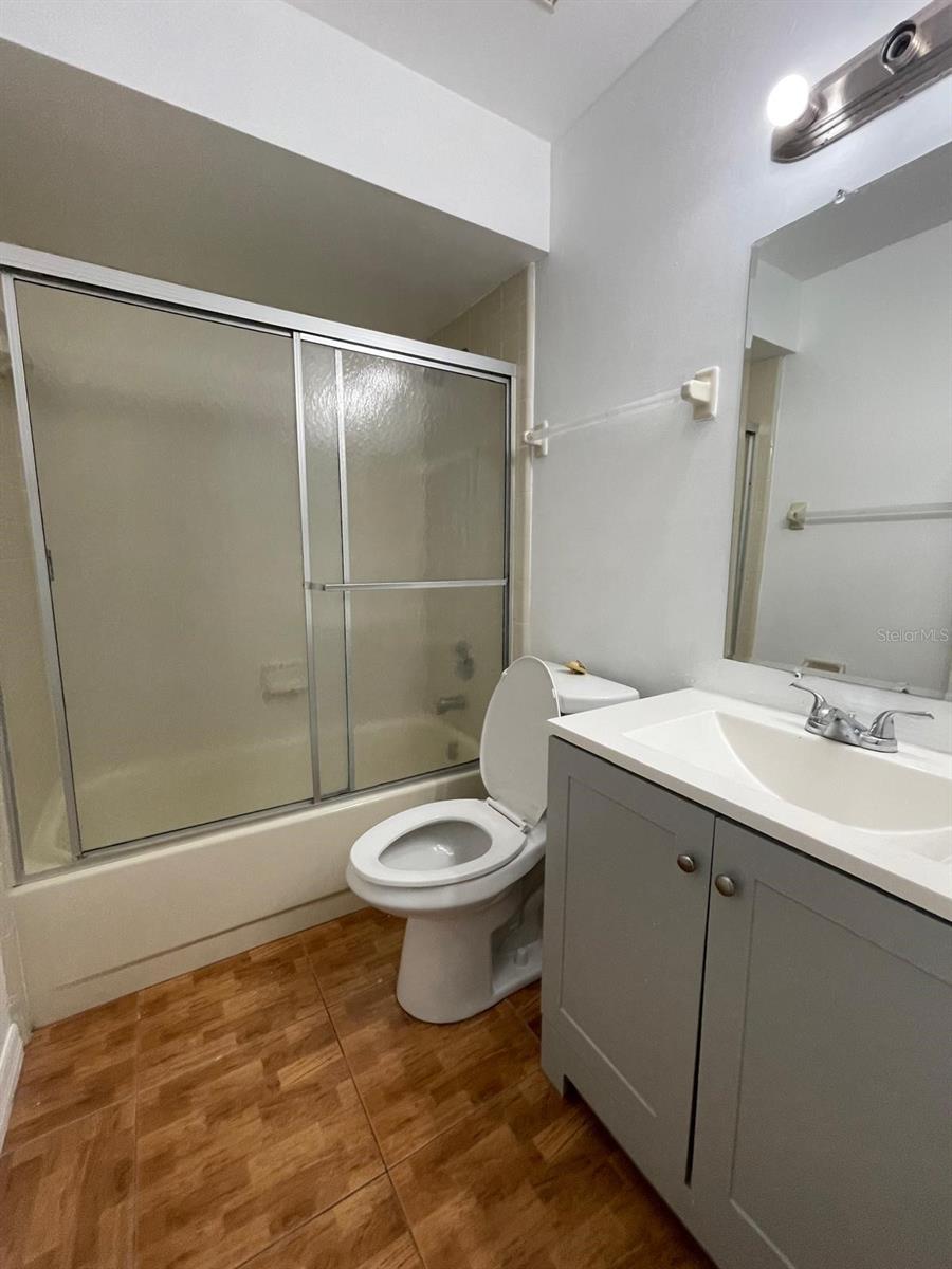 Image 6 of 9 For 48 Silver Falls Circle