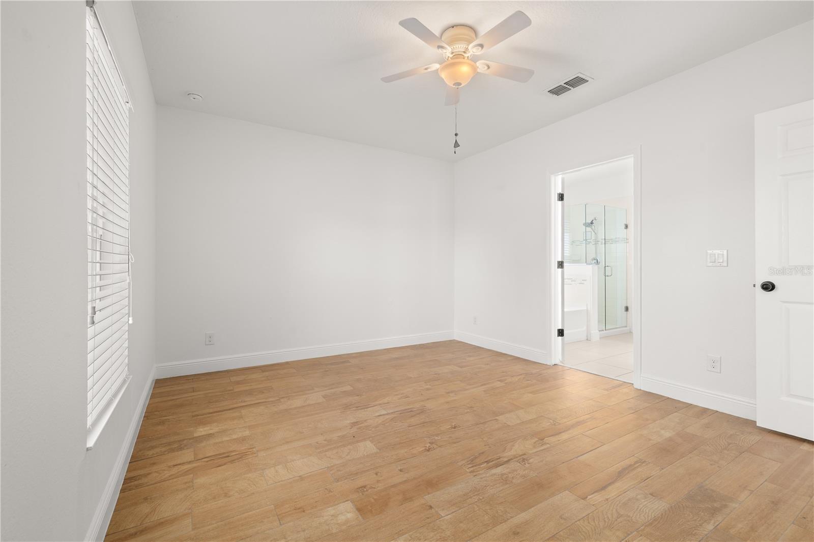 Image 11 of 49 For 122 Andalusia Loop