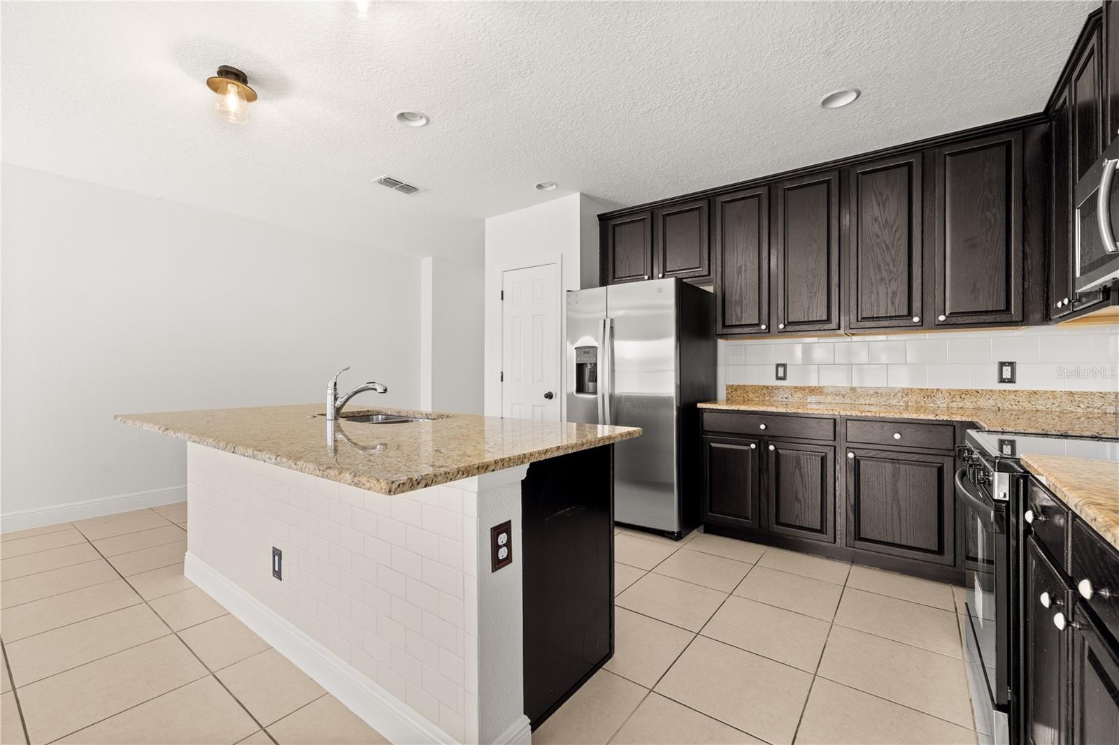 Image 16 of 49 For 122 Andalusia Loop