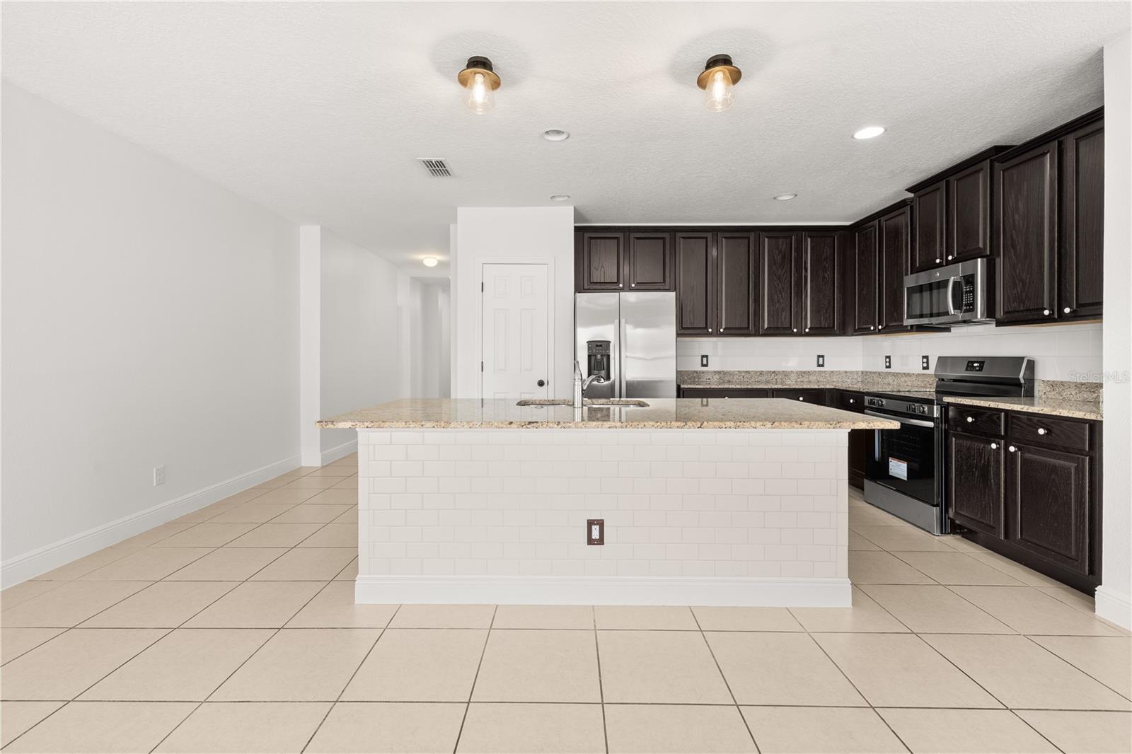 Image 19 of 49 For 122 Andalusia Loop