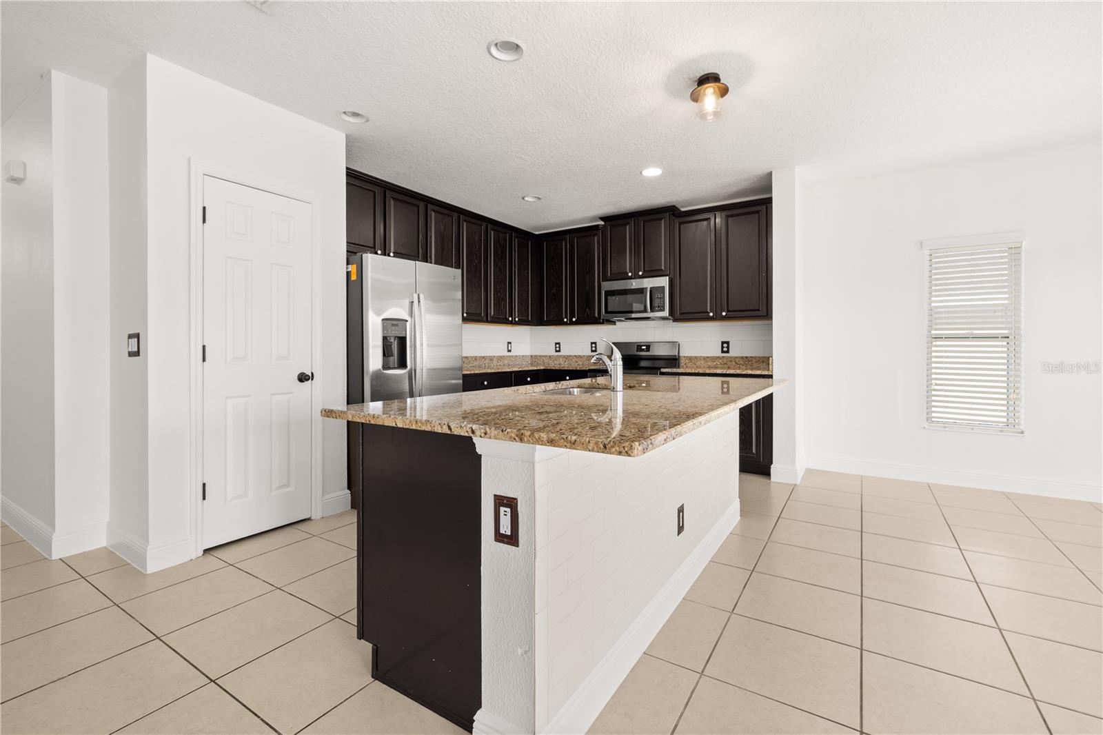 Image 20 of 49 For 122 Andalusia Loop