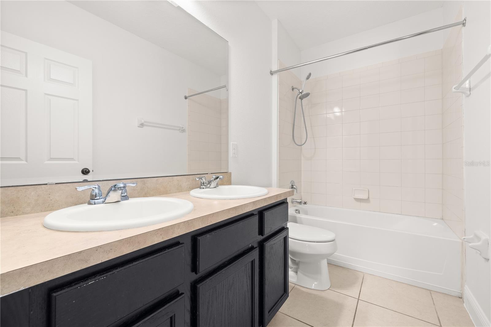 Image 31 of 49 For 122 Andalusia Loop