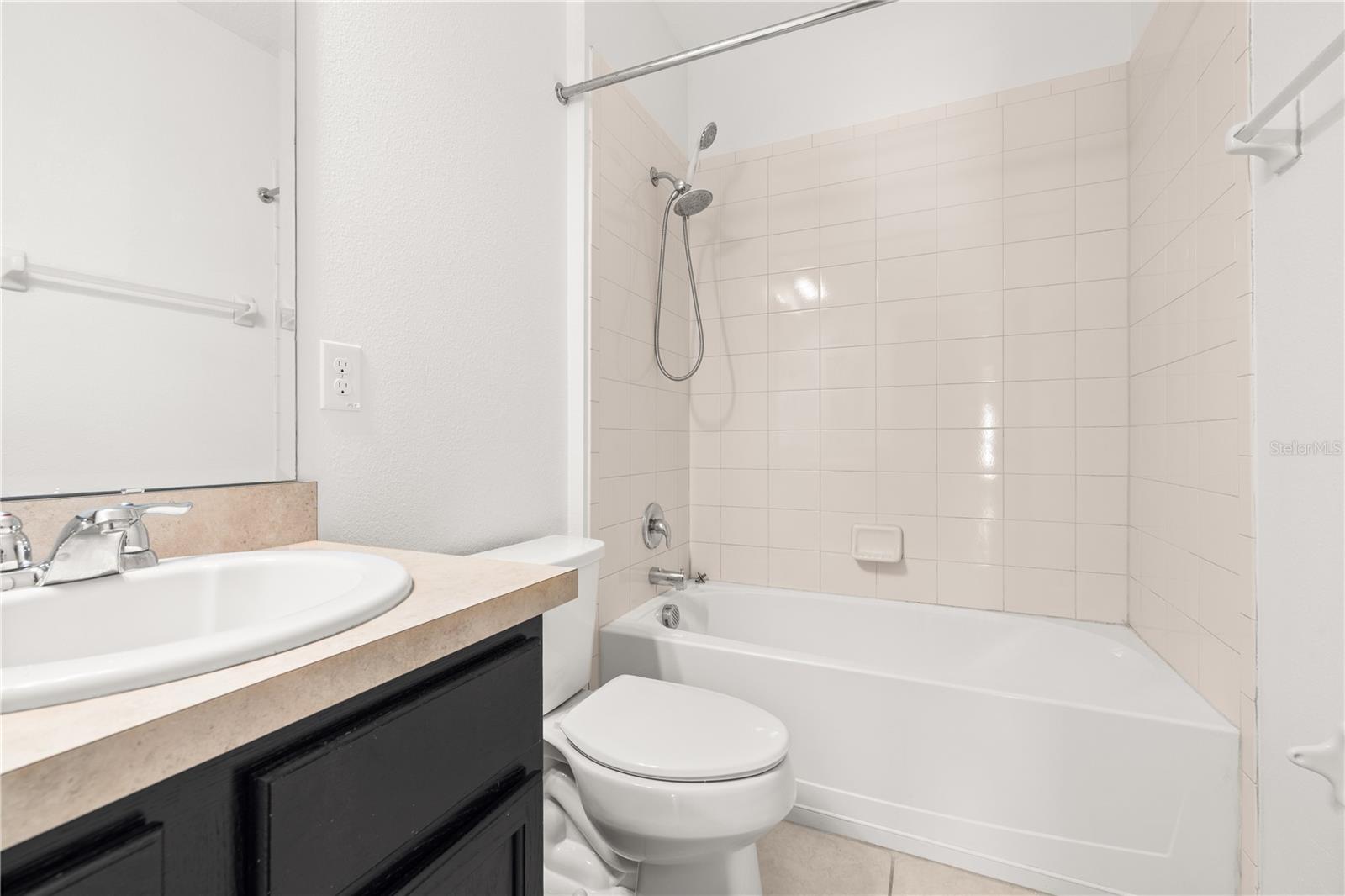 Image 32 of 49 For 122 Andalusia Loop