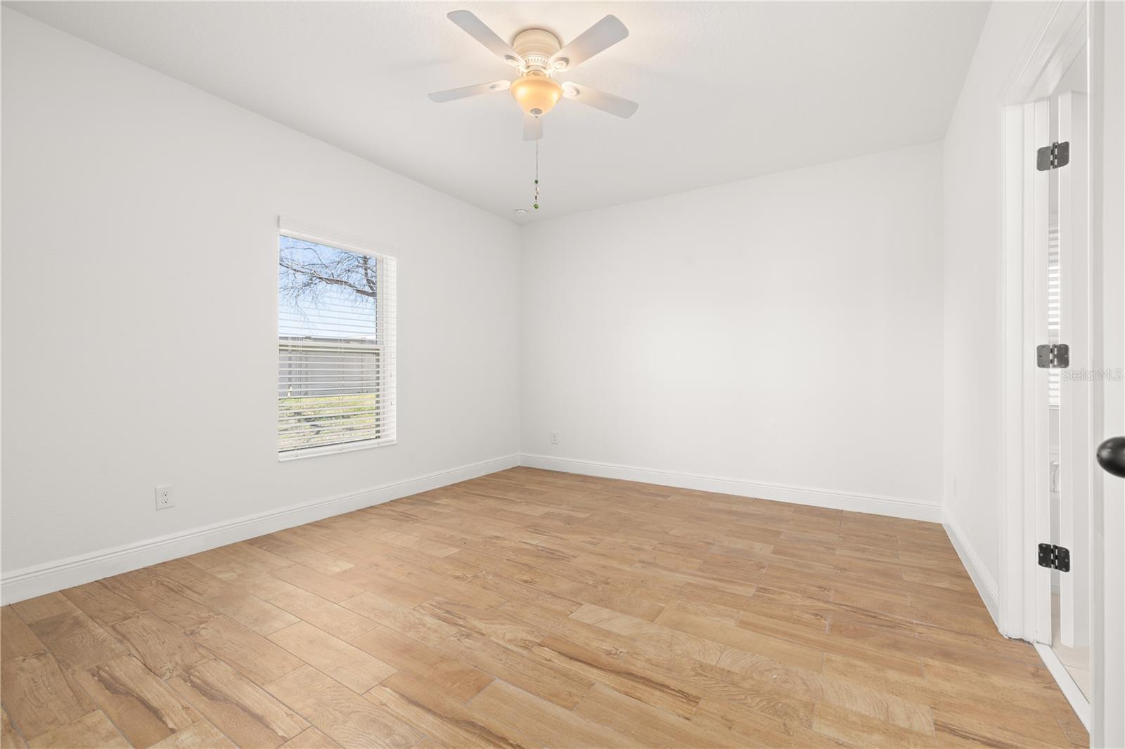 Image 8 of 49 For 122 Andalusia Loop