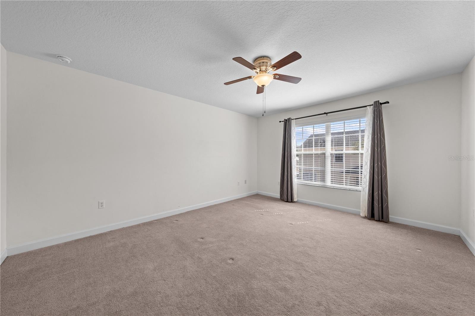 Listing photo id 22 for 3543 Sanctuary Drive