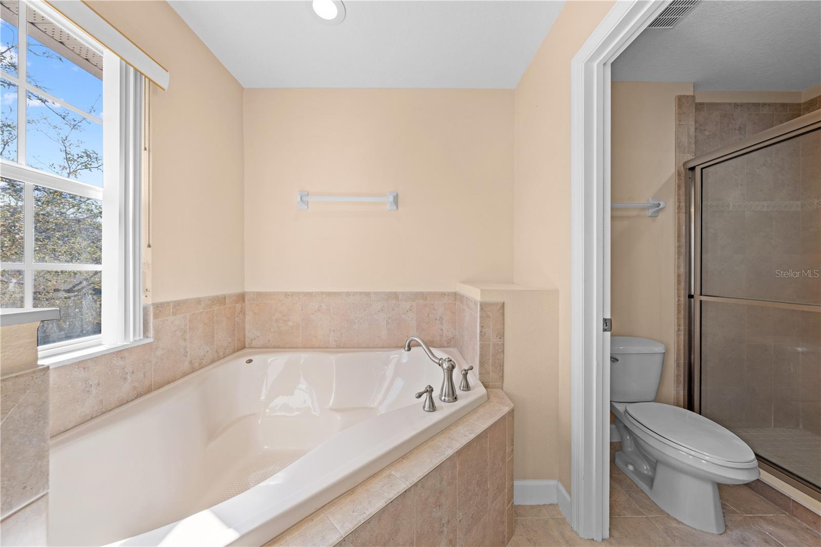 Listing photo id 25 for 3543 Sanctuary Drive