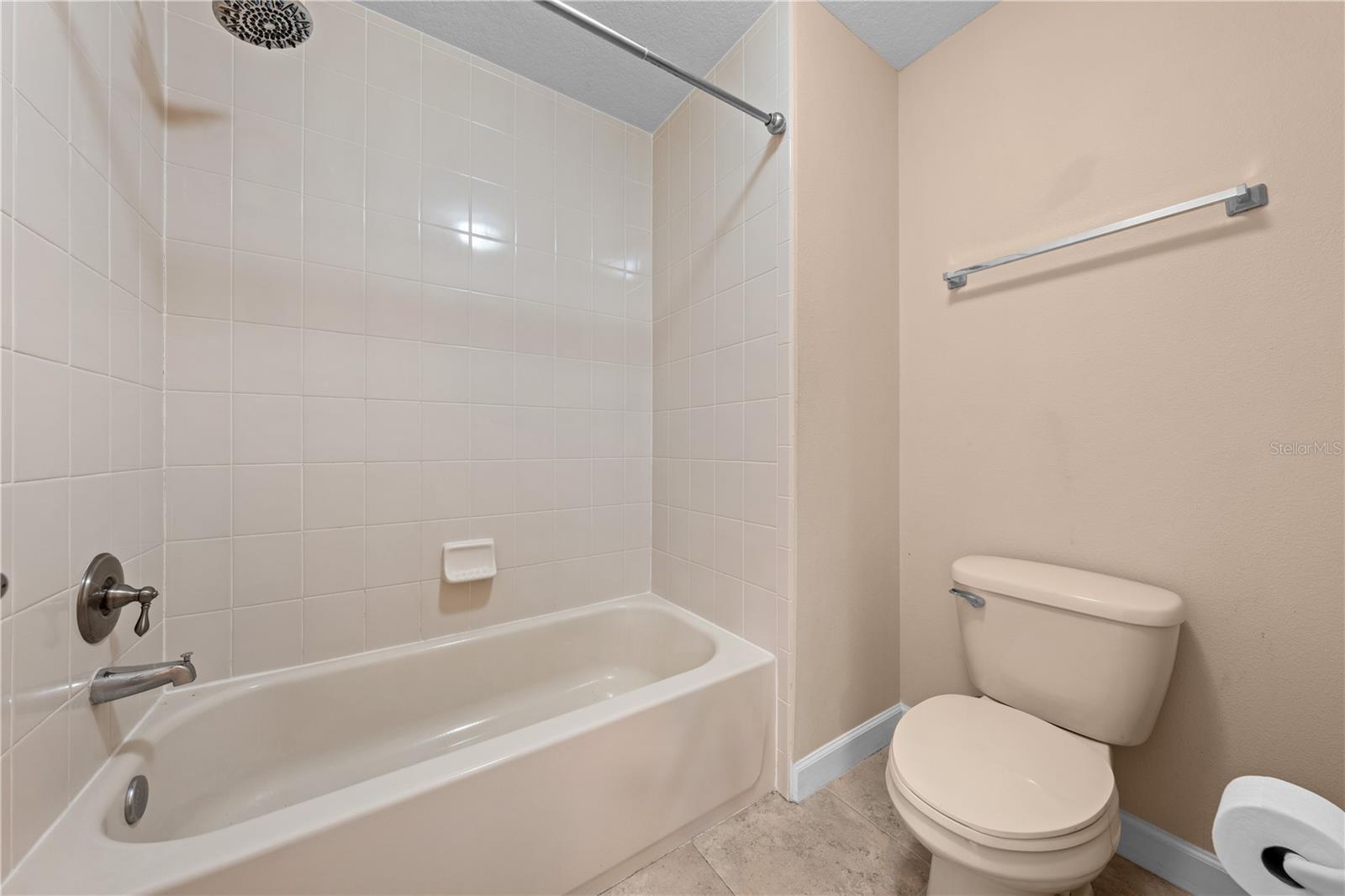 Listing photo id 33 for 3543 Sanctuary Drive