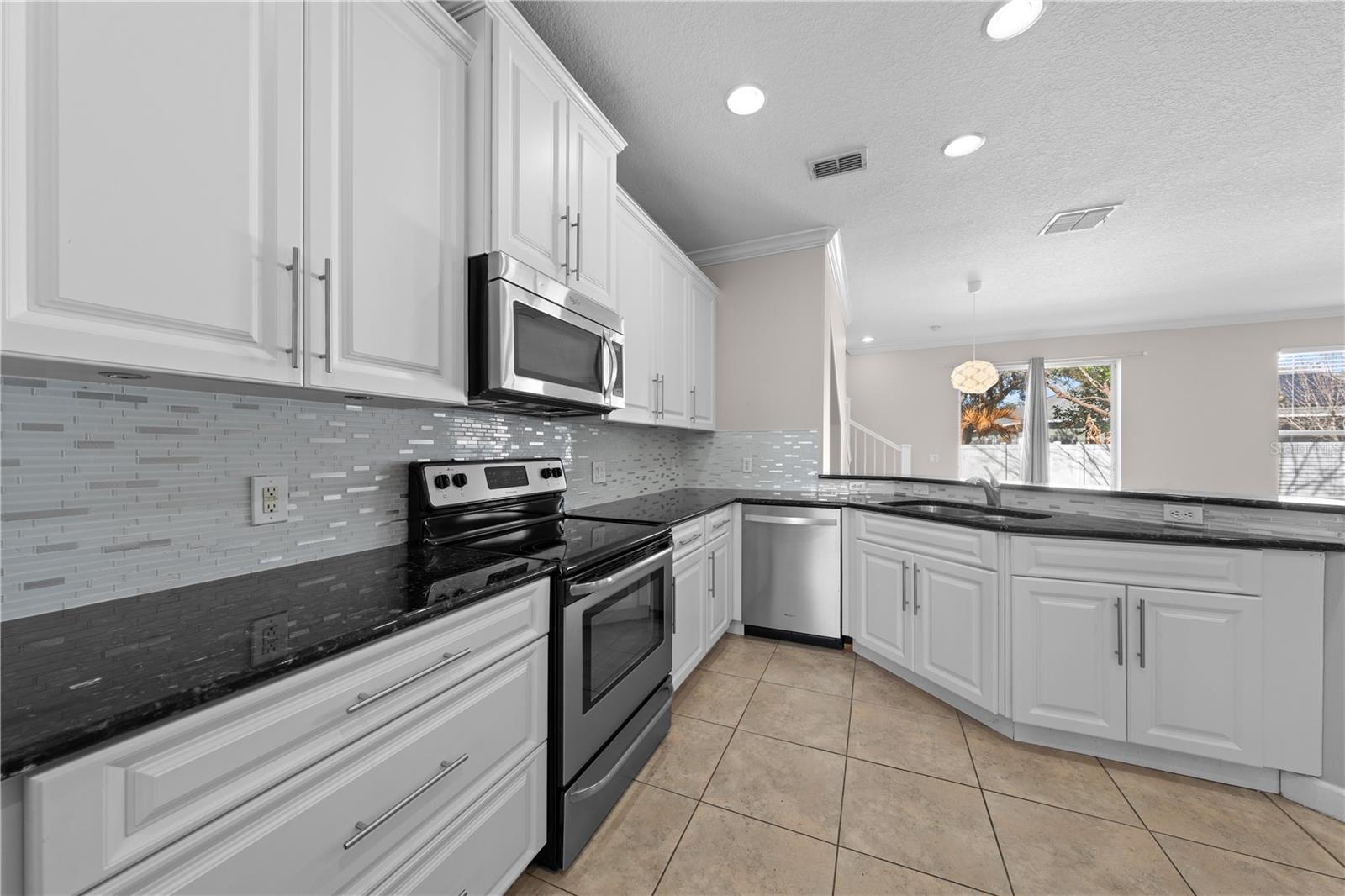 Listing photo id 2 for 3543 Sanctuary Drive