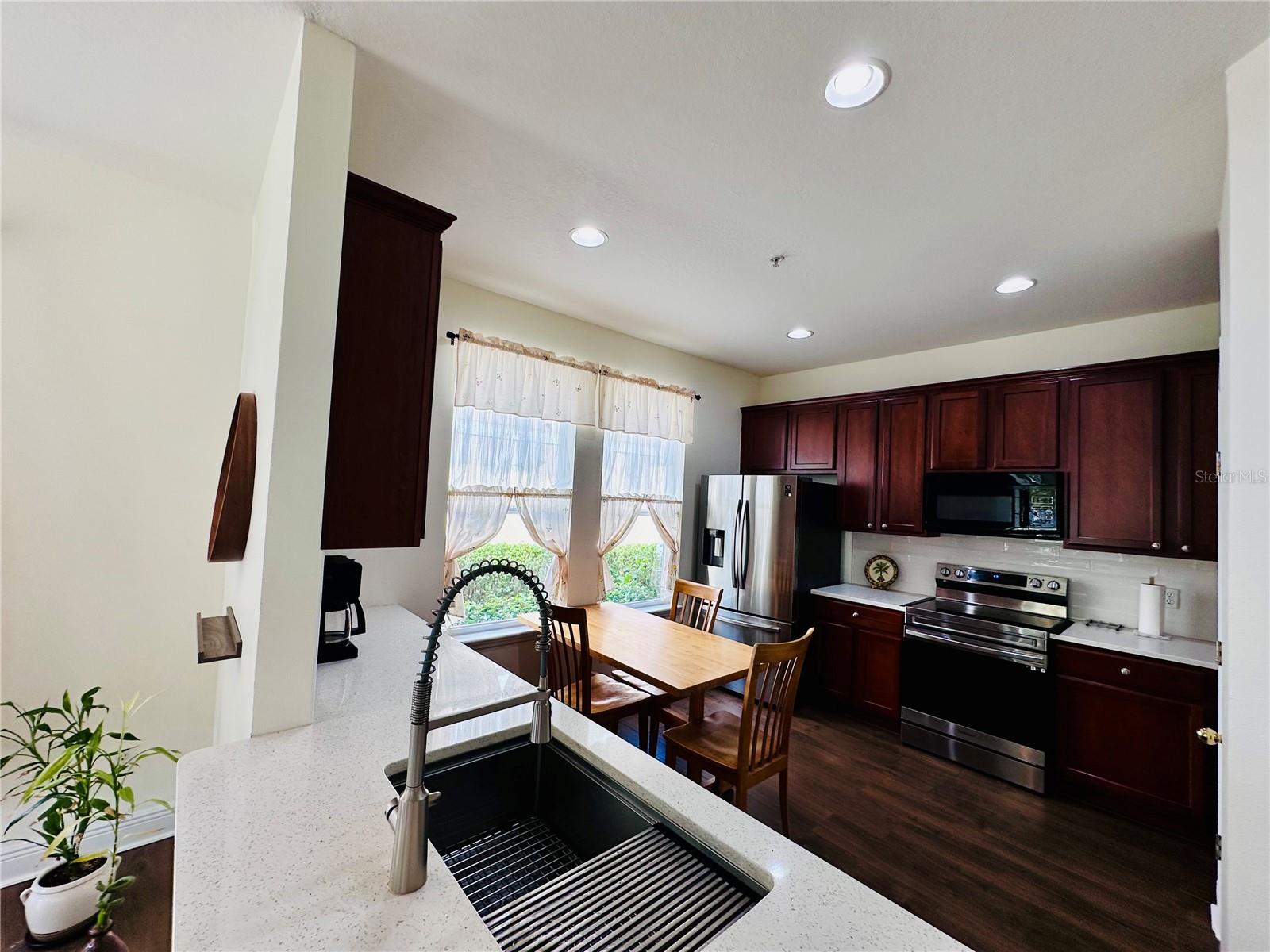 Image 12 of 43 For 10801 Spider Lily Drive 28b