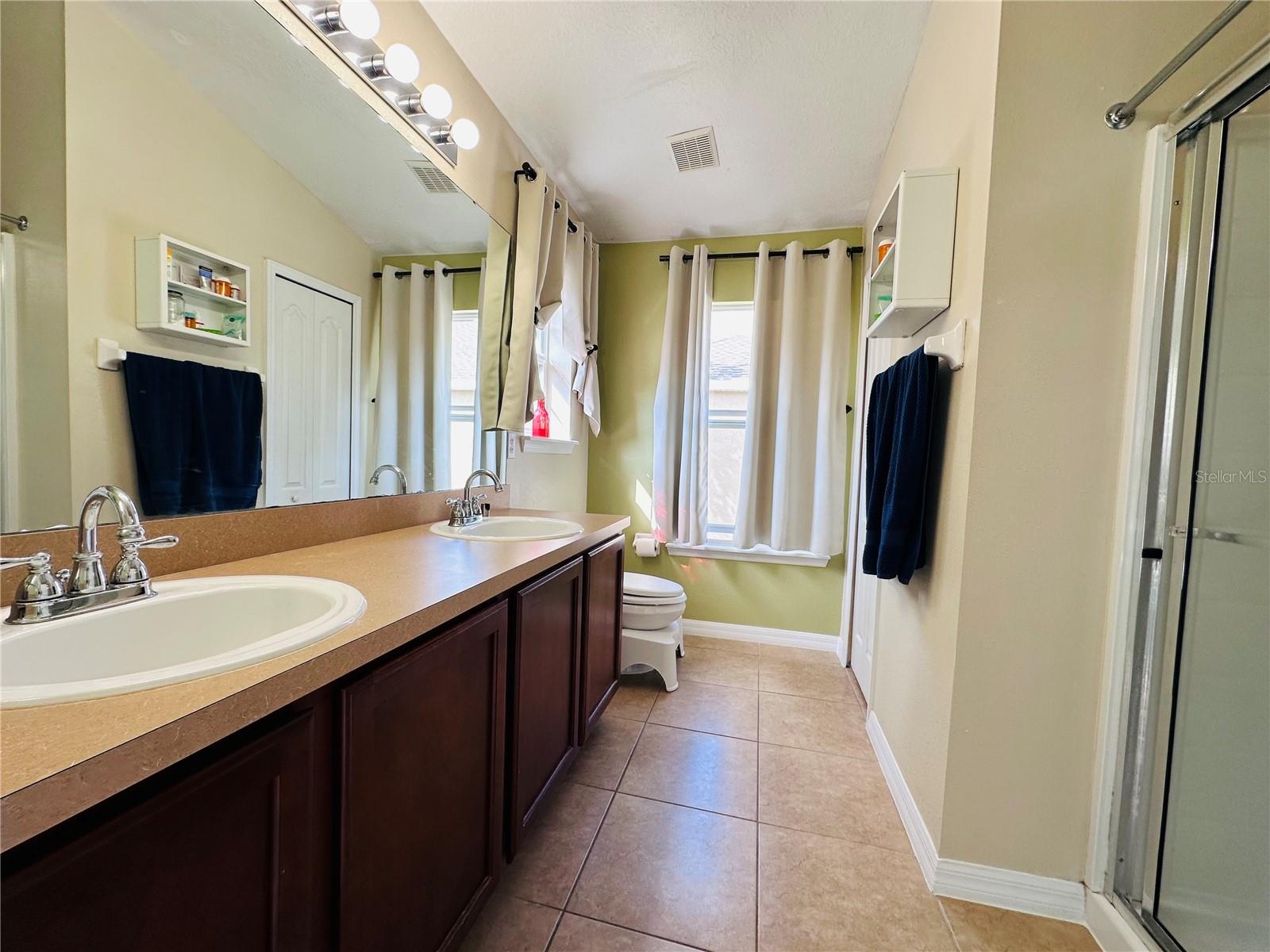 Image 27 of 43 For 10801 Spider Lily Drive 28b