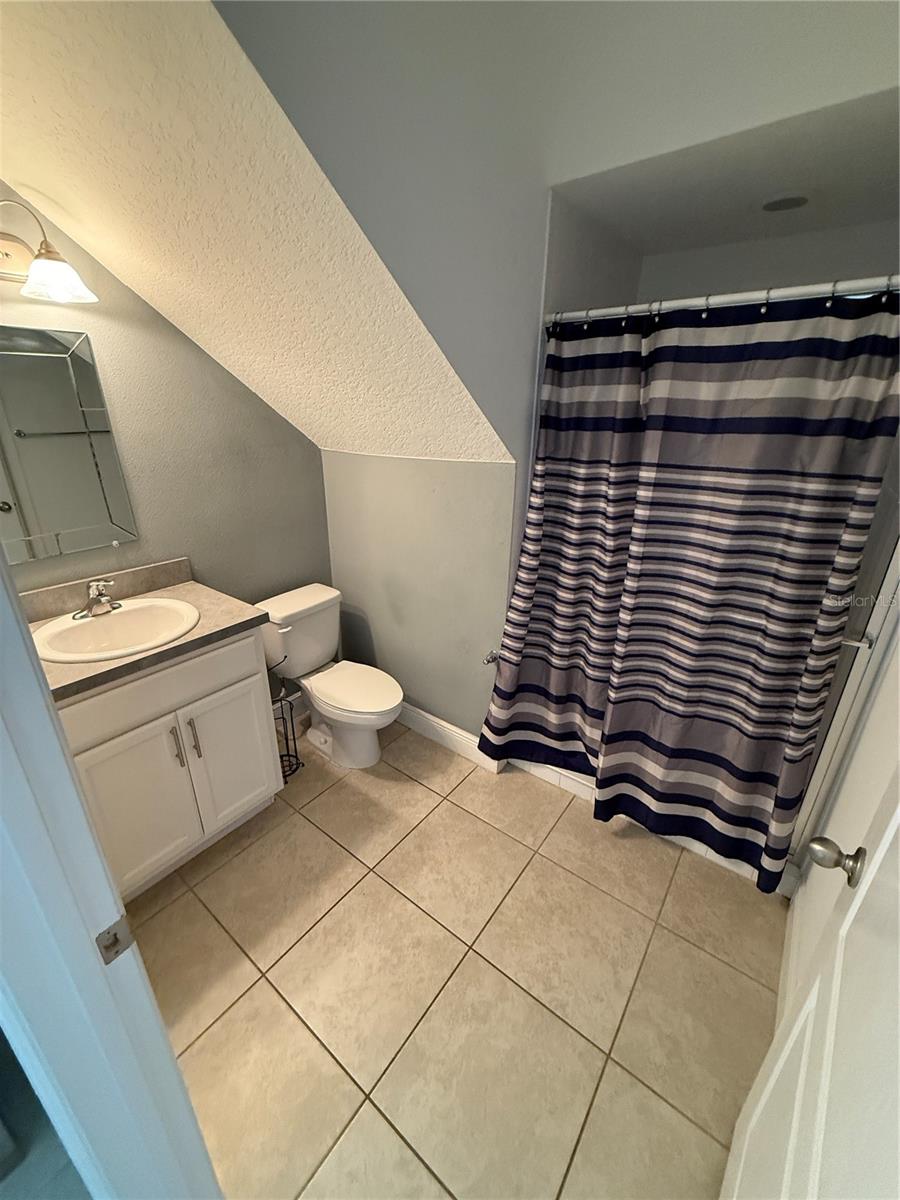 Image 4 of 12 For 3138 Camino Real Dr N