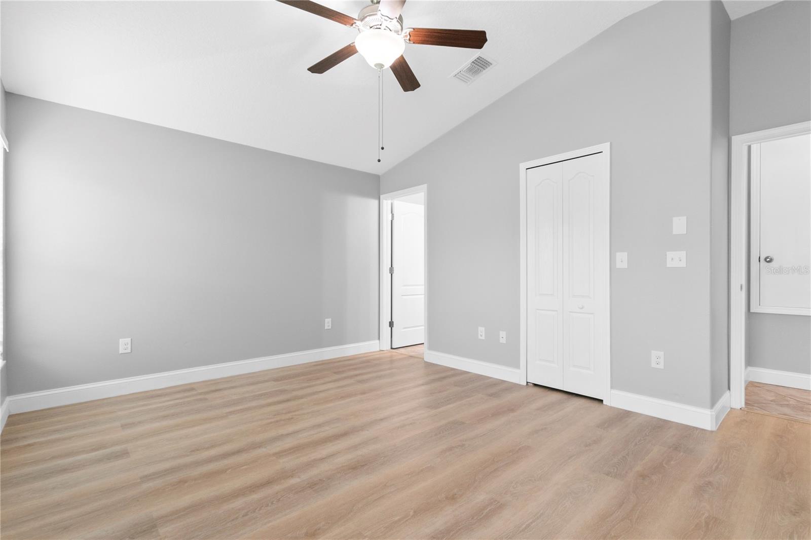 Image 13 of 29 For 15407 Lost Creek Lane