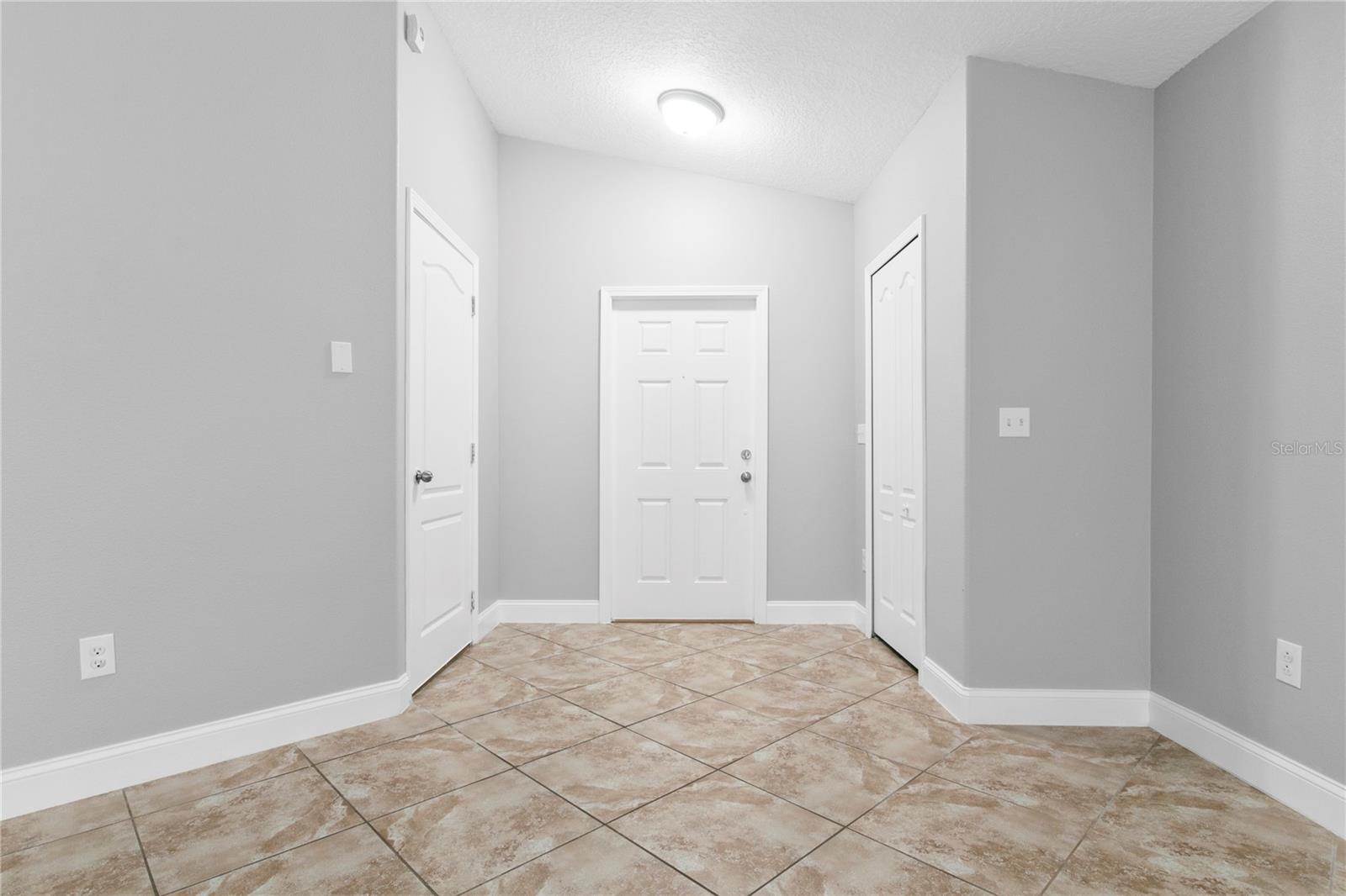 Image 6 of 29 For 15407 Lost Creek Lane