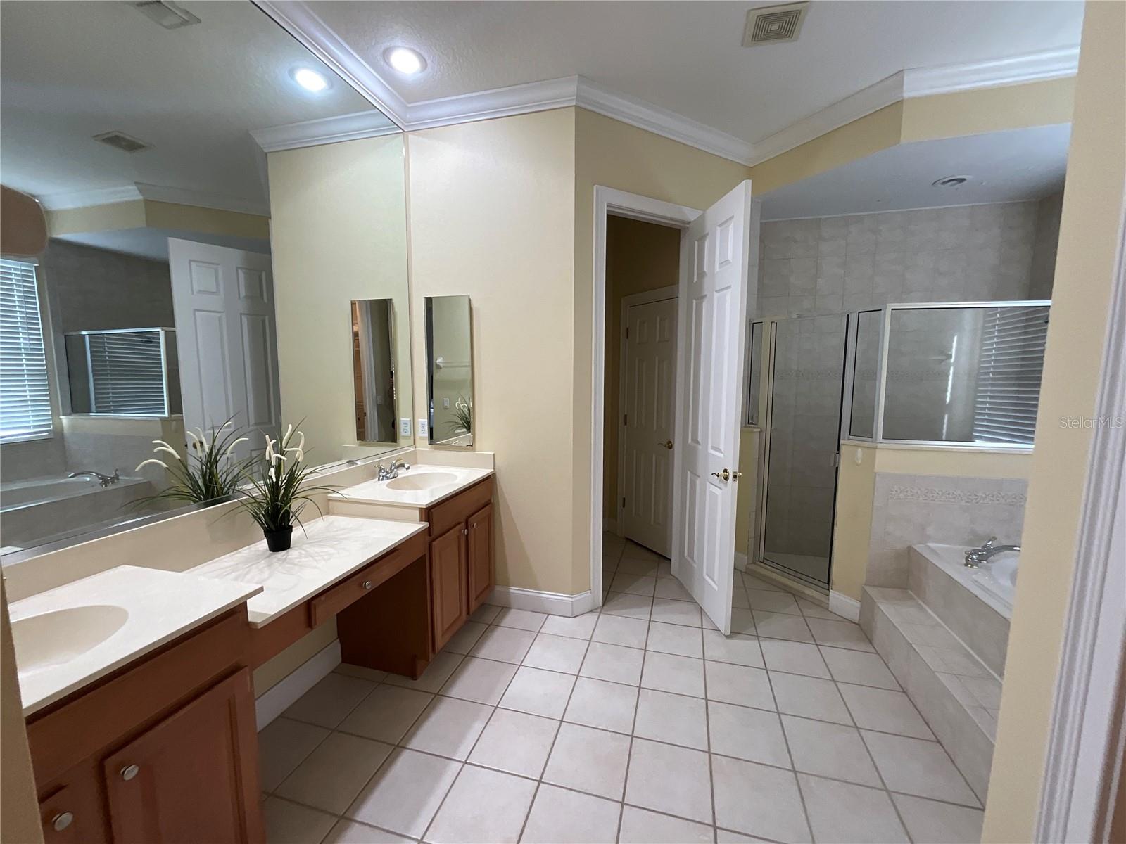 Image 14 of 40 For 11560 Claymont Circle