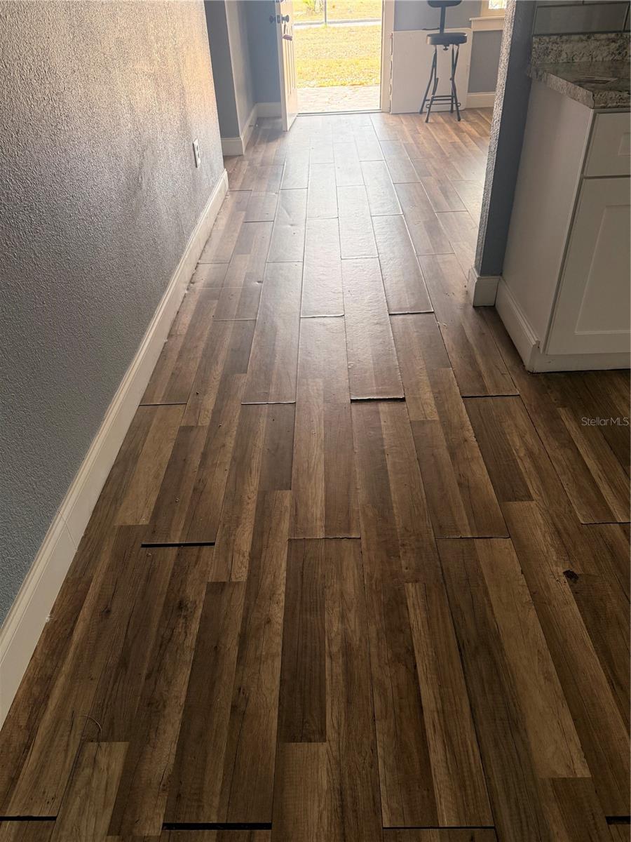 Image 10 of 27 For 402 Tuscarora Street