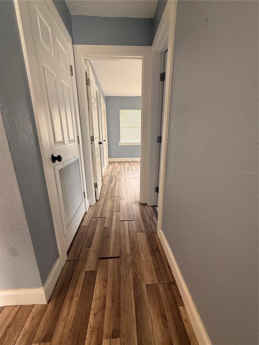 Image 13 of 27 For 402 Tuscarora Street