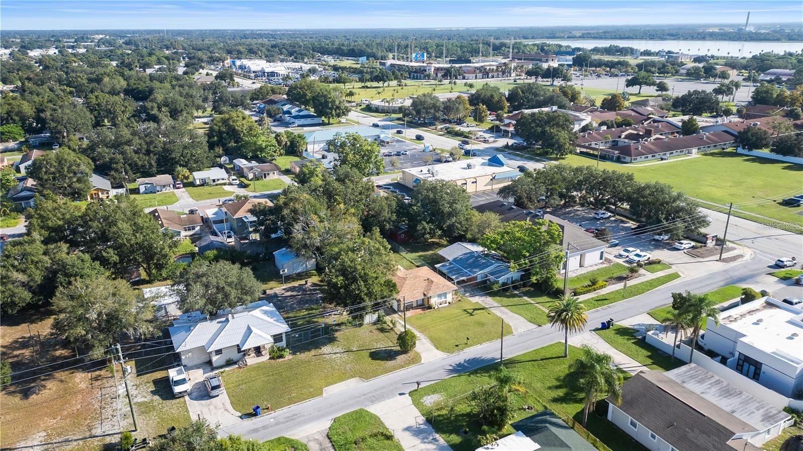 Image 24 of 27 For 402 Tuscarora Street