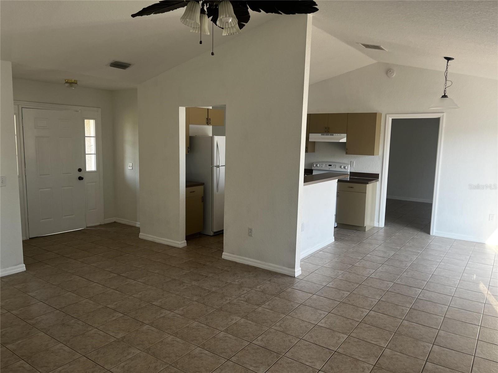 Image 5 of 13 For 404 Danube Drive