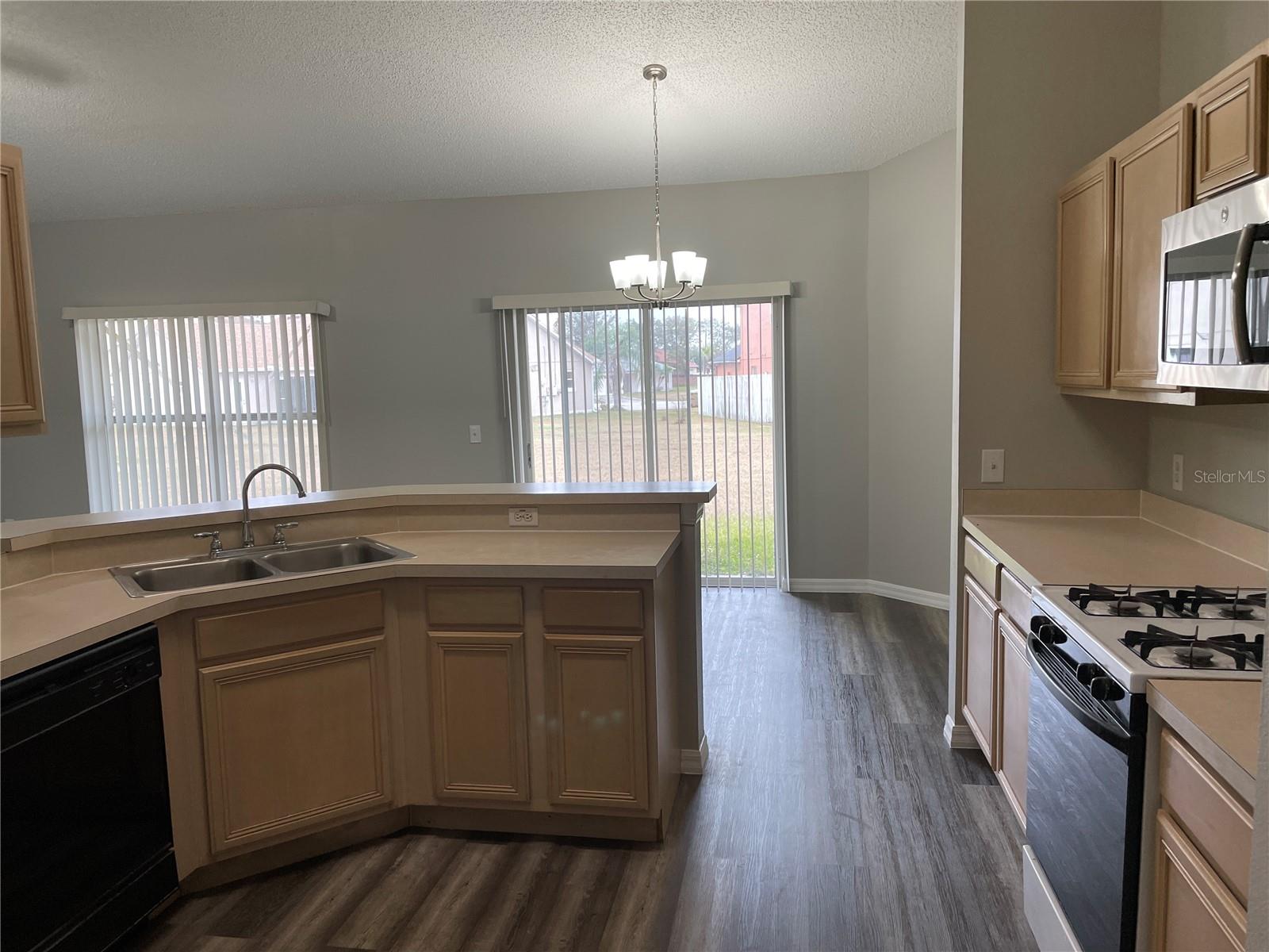 Image 8 of 21 For 5422 Harmony Lane