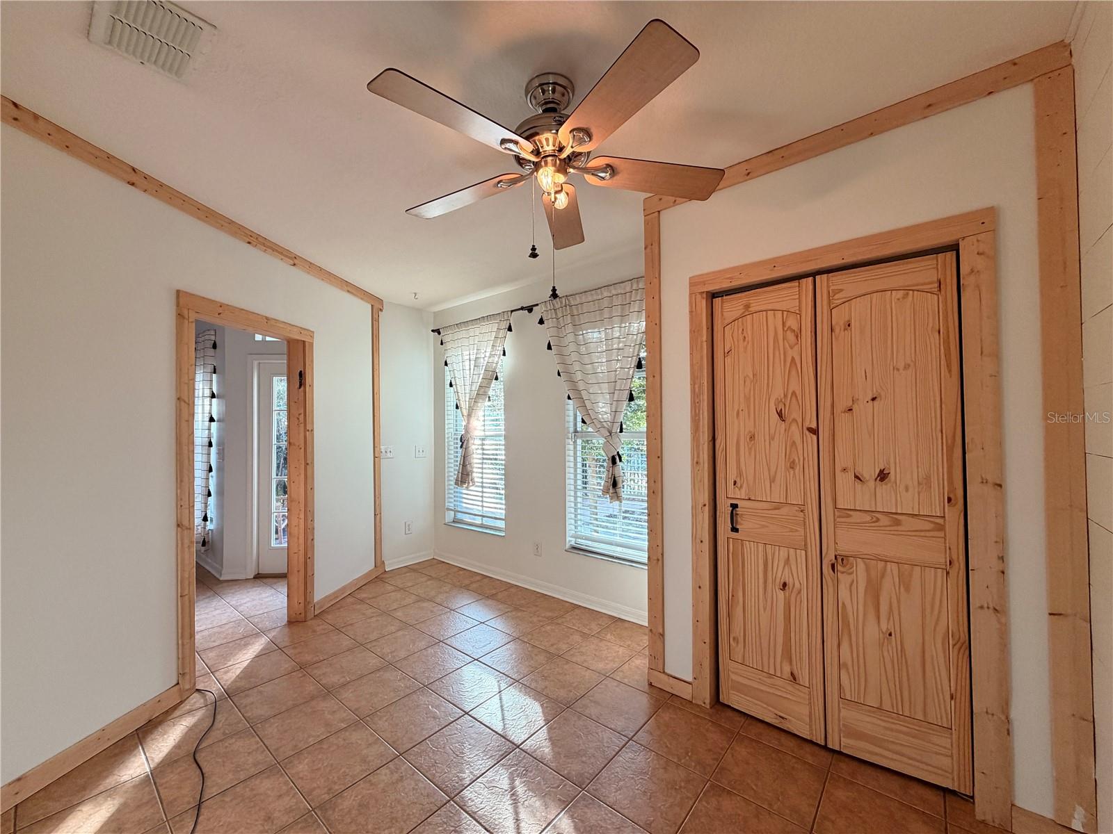 Image 9 of 27 For 16215 Bridgecrossing Drive